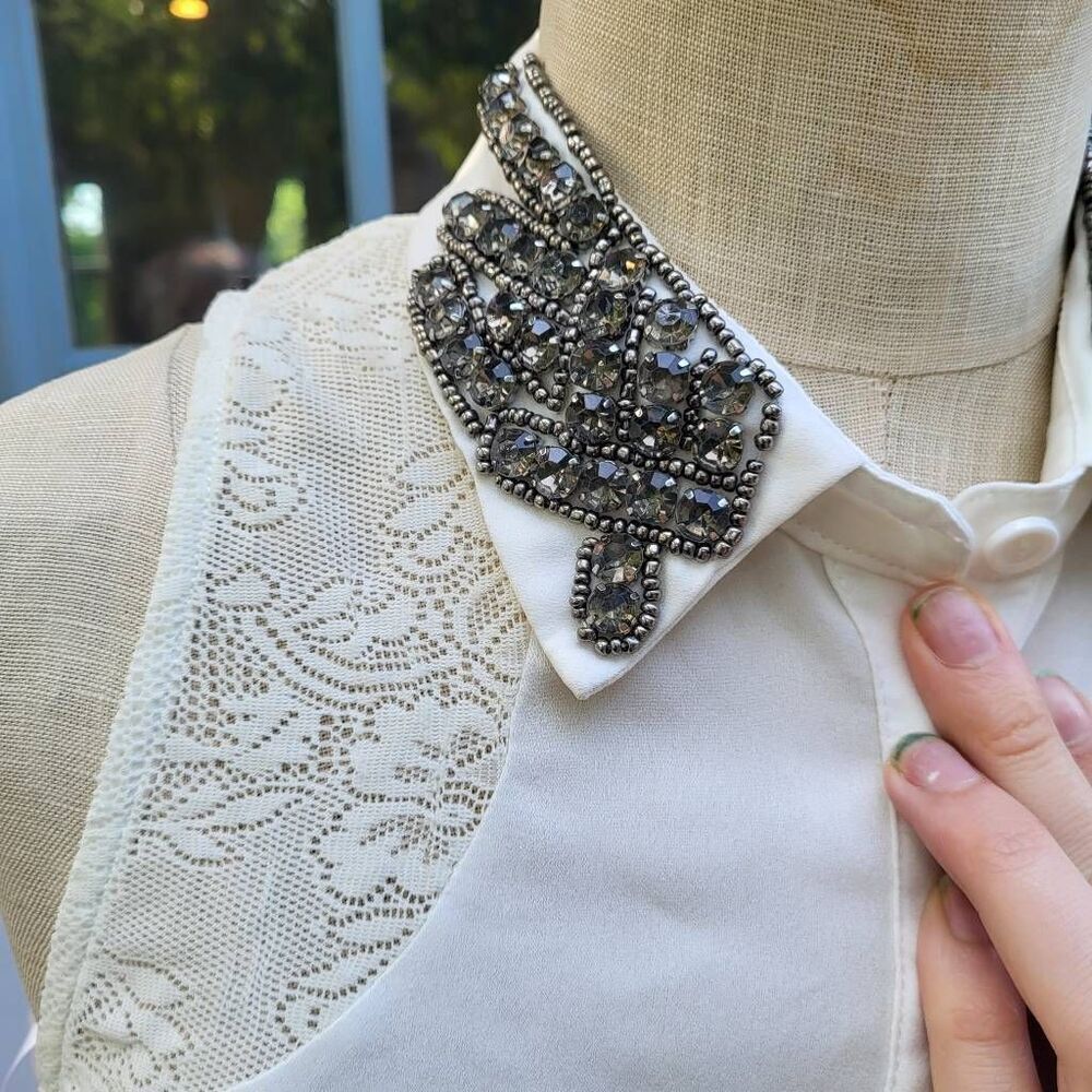 Andree Beaded Collar with Lace detailing Sleeveless Blouse - Size S